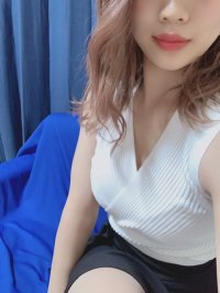 まりな (20歳) (D)