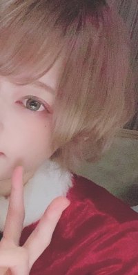 アイカ (24歳) (C)