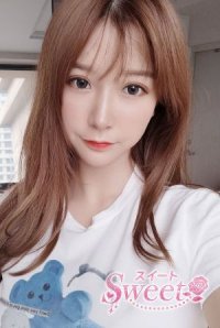 みや (23歳) お客様の体調に合わせた施術で、日頃の疲れをリフレッシュさせて頂きます。凄く上品で気品あるセラピストです。マッサージの腕もそこそこ。笑顔が凄くかわいいおすすめセラピストです！